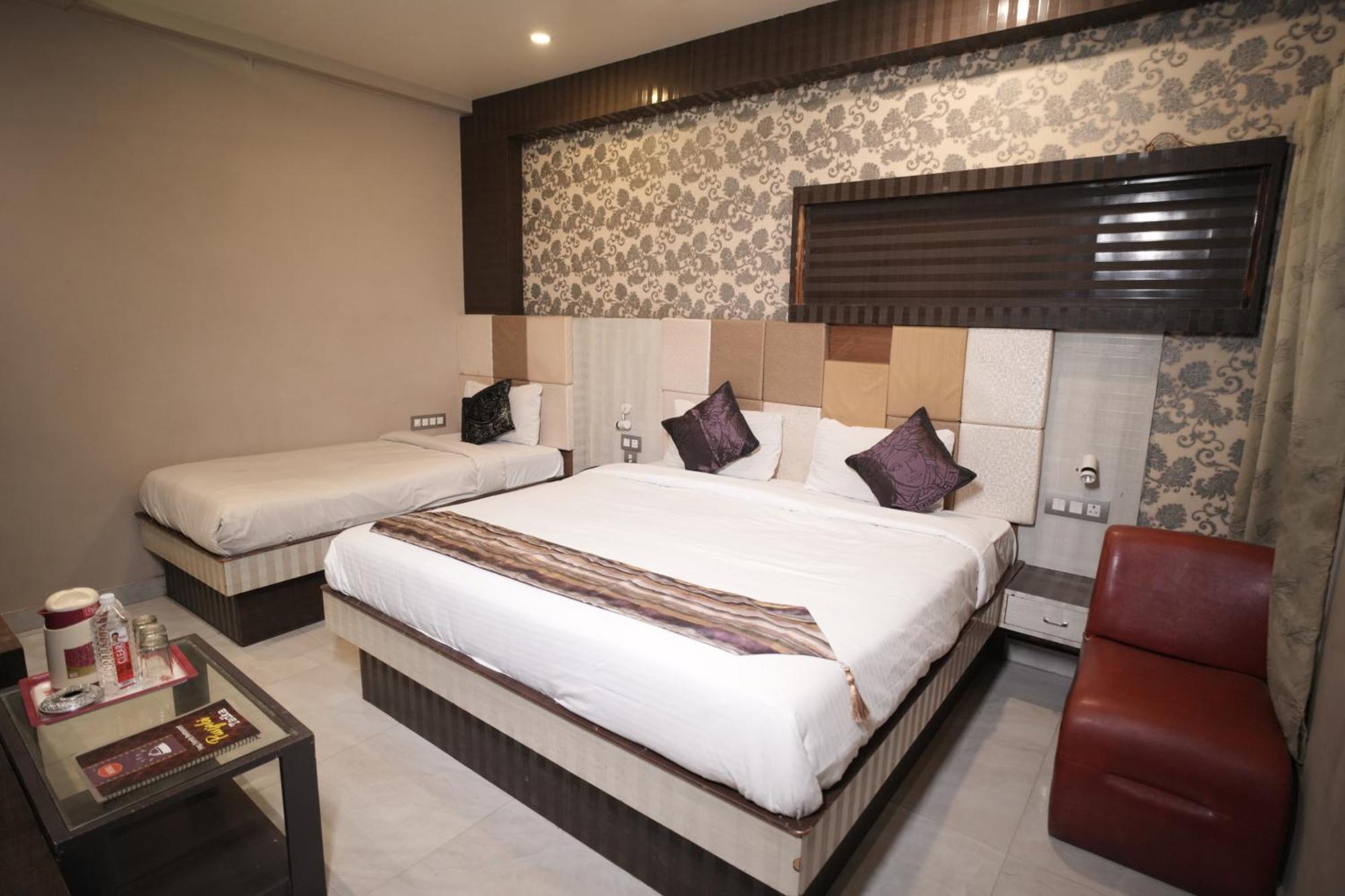 Hotel Rajkamal Near Varanasi Railway Station Экстерьер фото