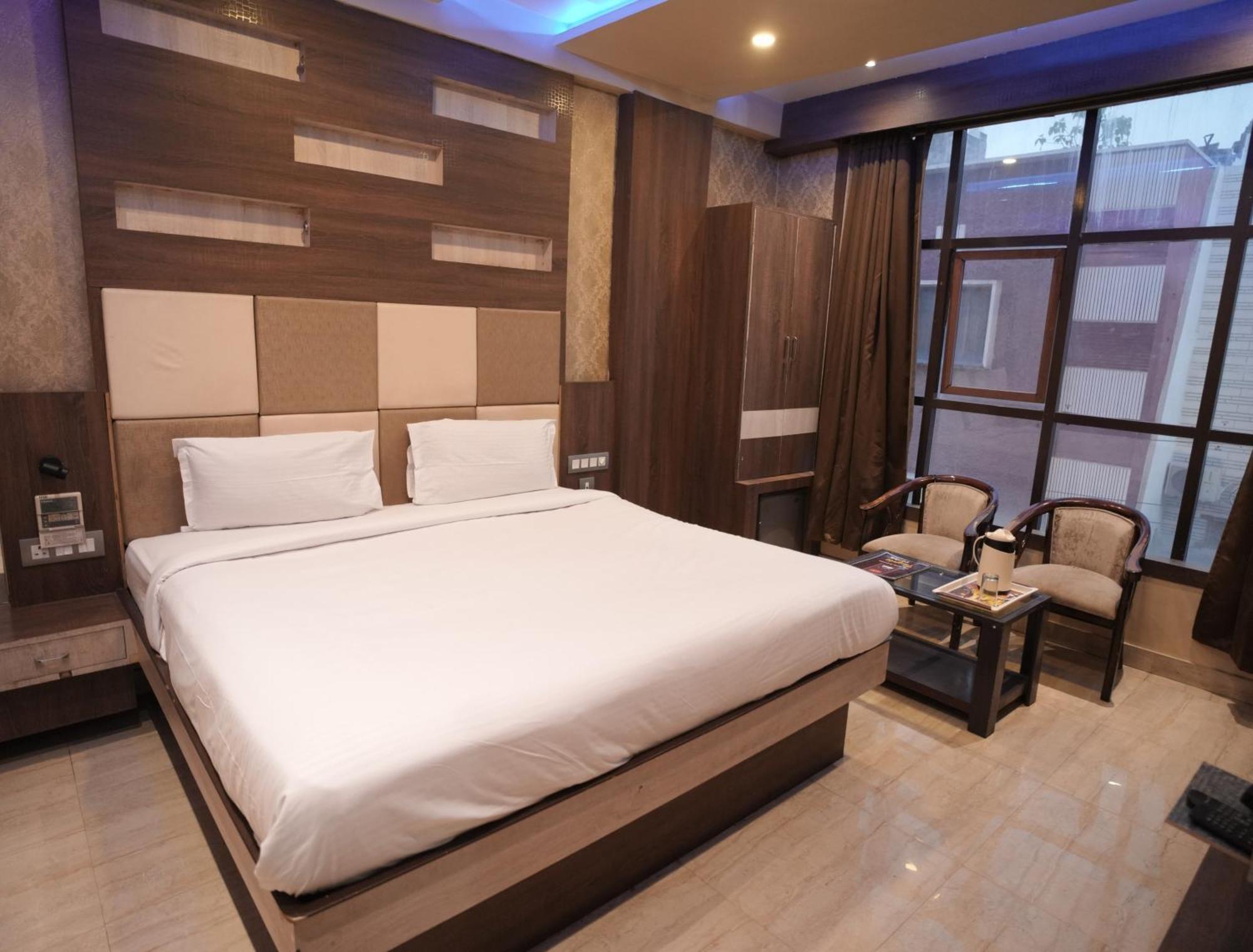 Hotel Rajkamal Near Varanasi Railway Station Экстерьер фото