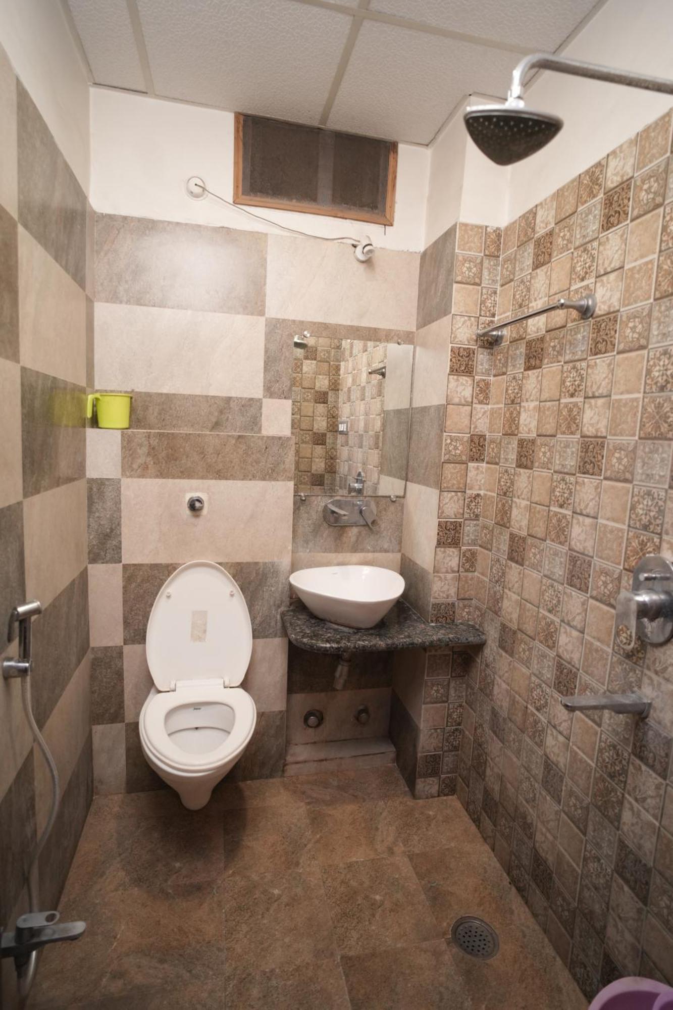 Hotel Rajkamal Near Varanasi Railway Station Экстерьер фото